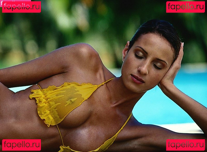 Dora Pohanyar Nude Onlyfans Photo 43