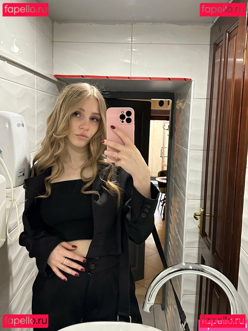 alice_19f Nude Onlyfans Photo 13