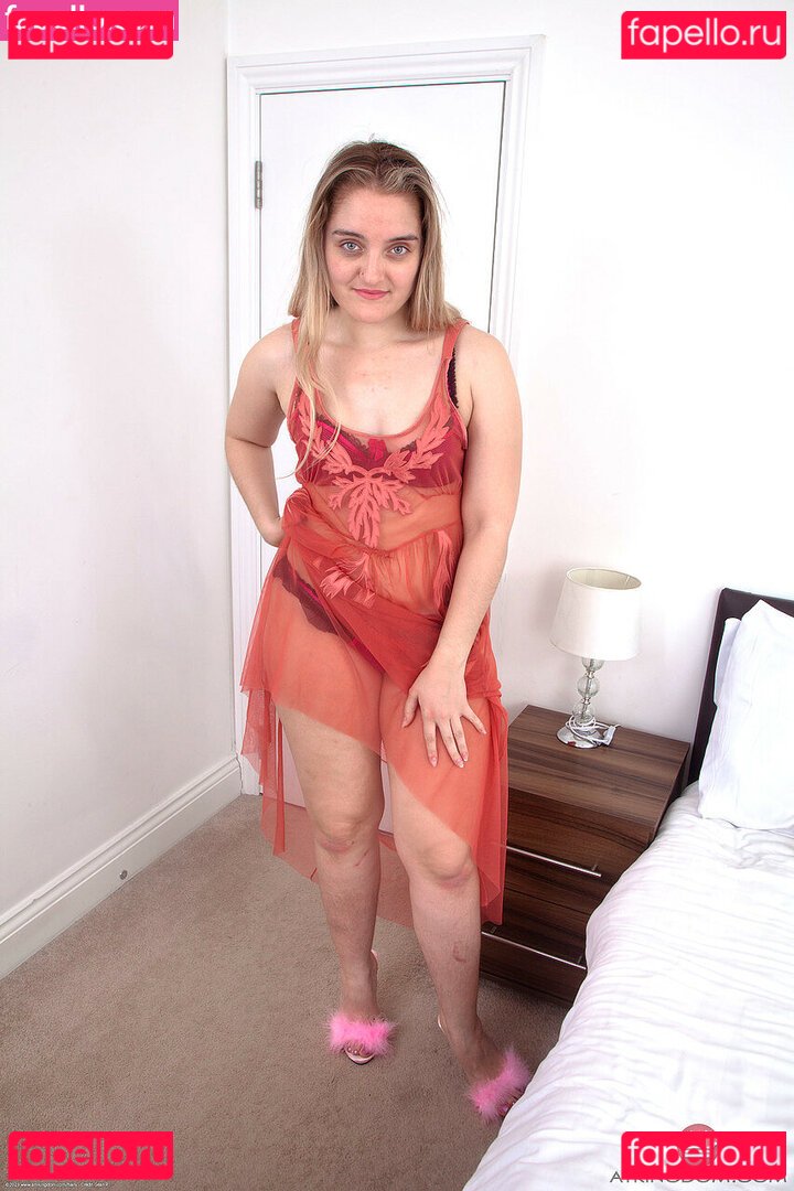 Tamsin Riley Nude Onlyfans Photo 29