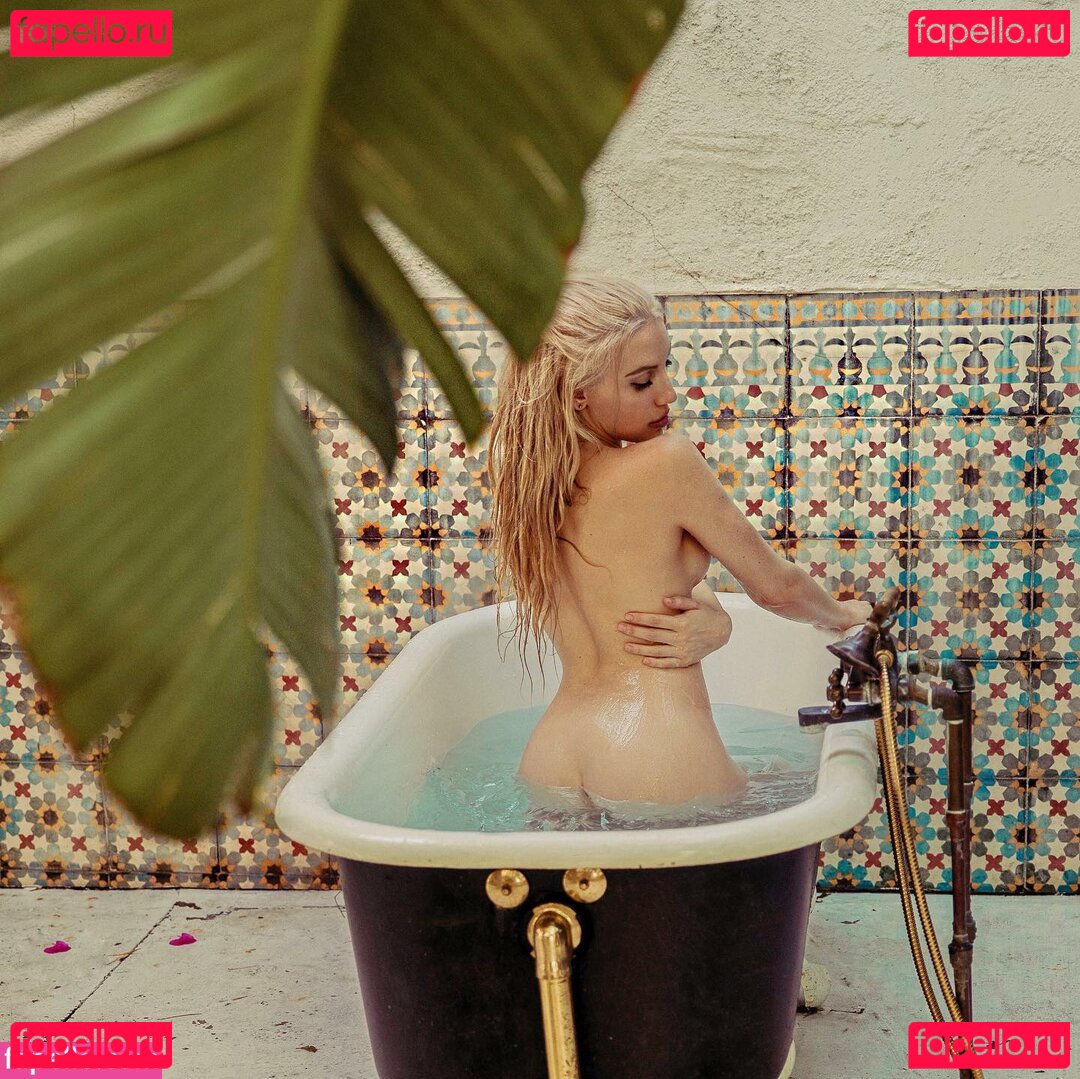 Danielle Krivak Nude Onlyfans Photo 32