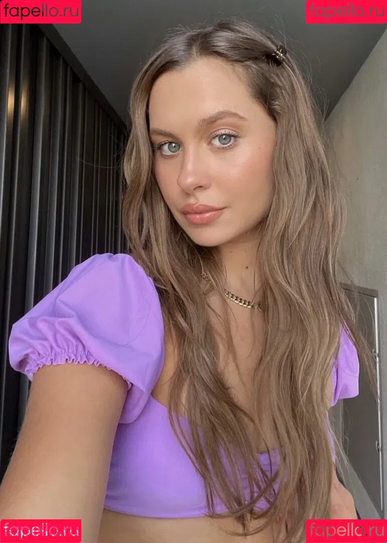 Natasha Bure Onlyfans Photo Gallery 