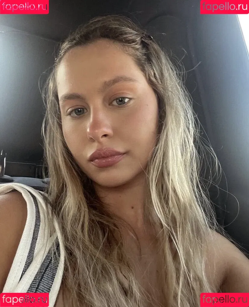 Natasha Bure Onlyfans Photo Gallery 