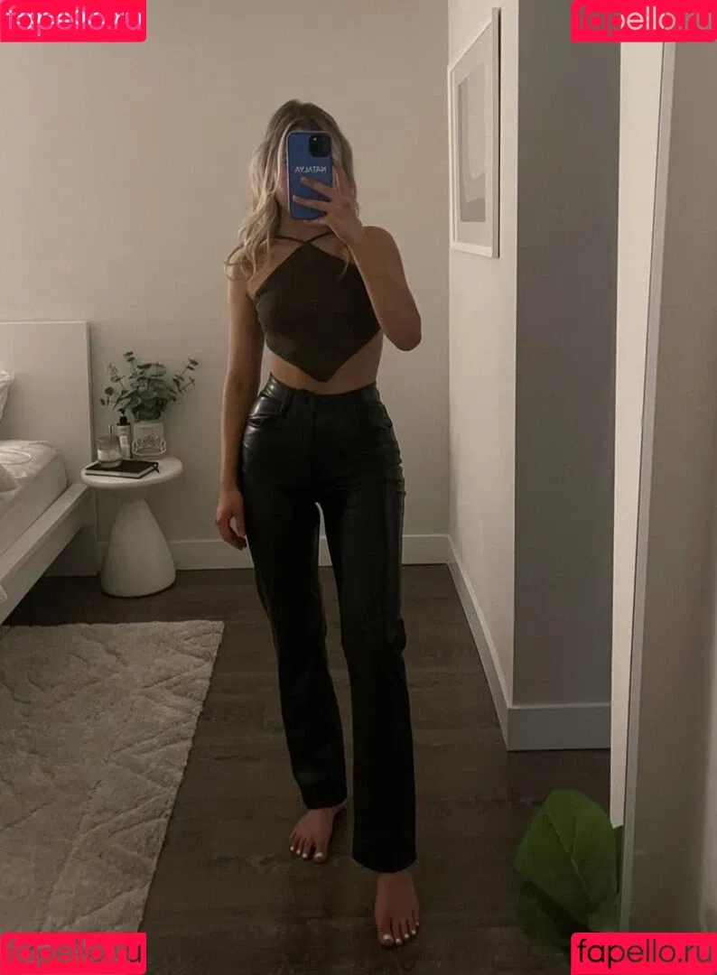 Natasha Bure Onlyfans Photo Gallery 