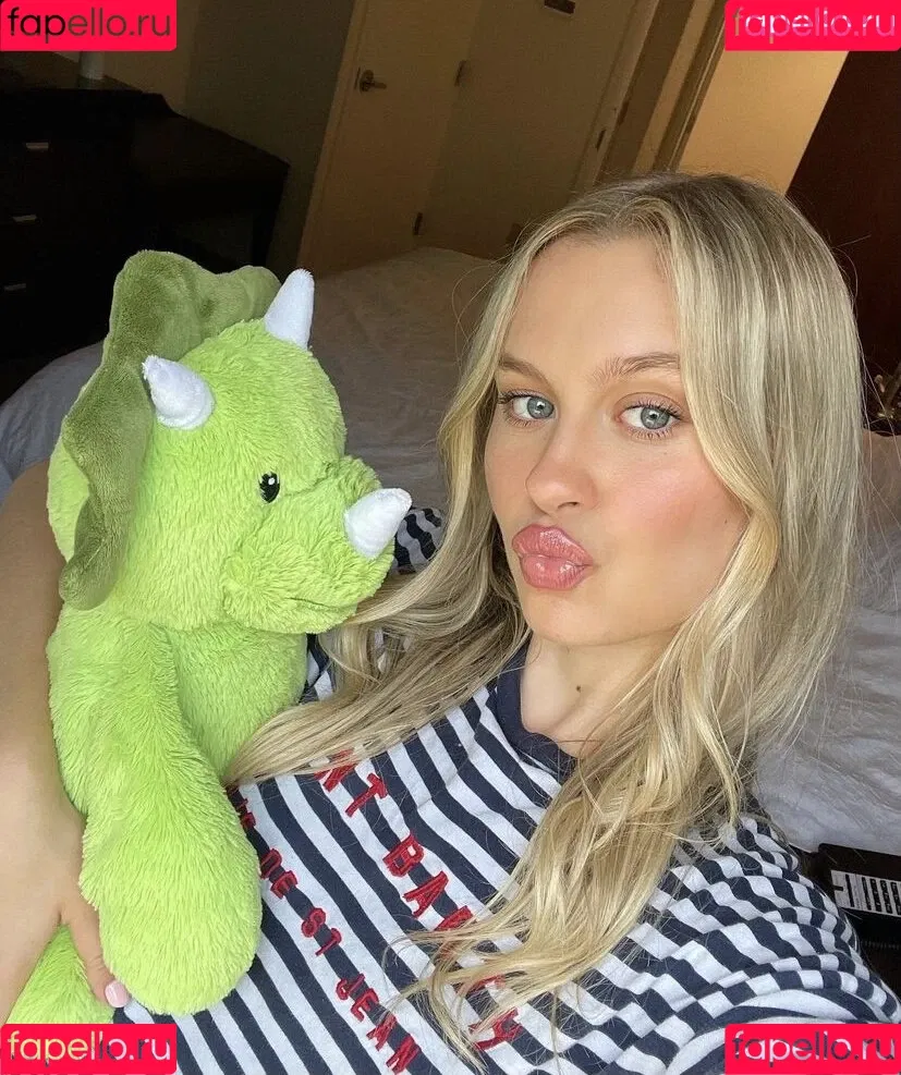 Natasha Bure Onlyfans Photo Gallery 