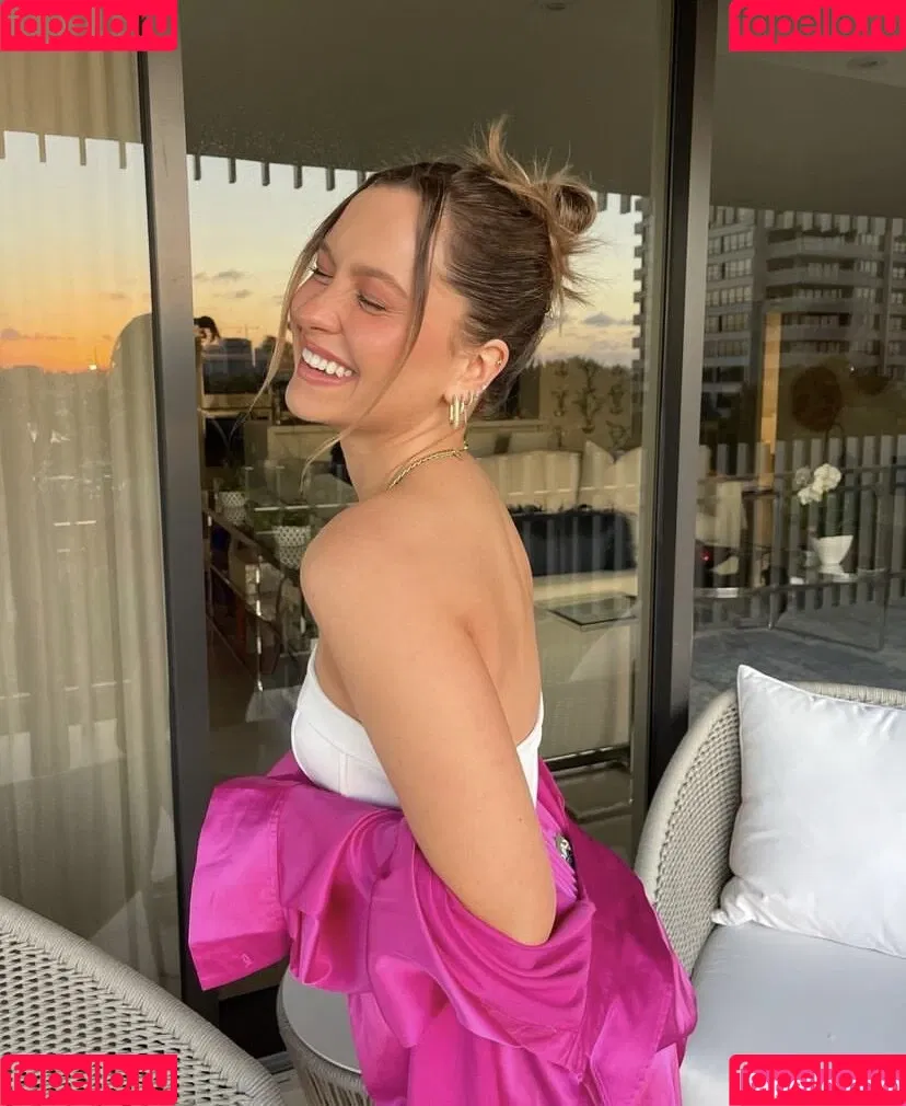 Natasha Bure Onlyfans Photo Gallery 