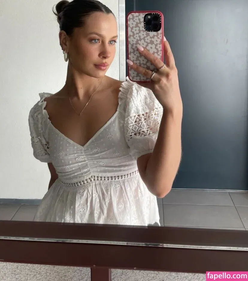 Natasha Bure Onlyfans Photo Gallery 