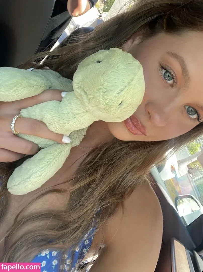 Natasha Bure Onlyfans Photo Gallery 