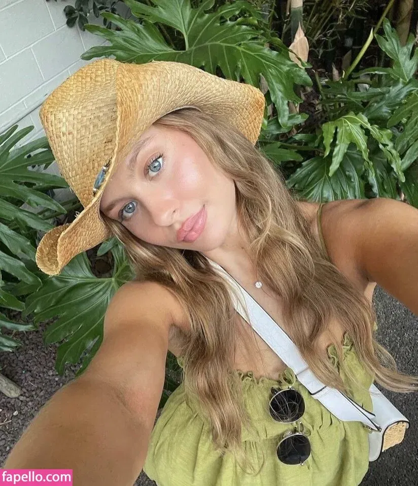 Natasha Bure Onlyfans Photo Gallery 