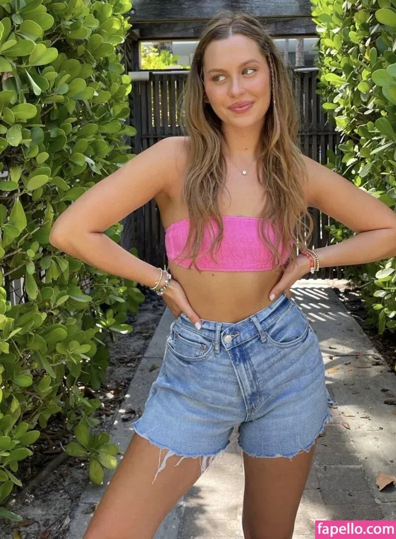 Natasha Bure Onlyfans Photo Gallery 