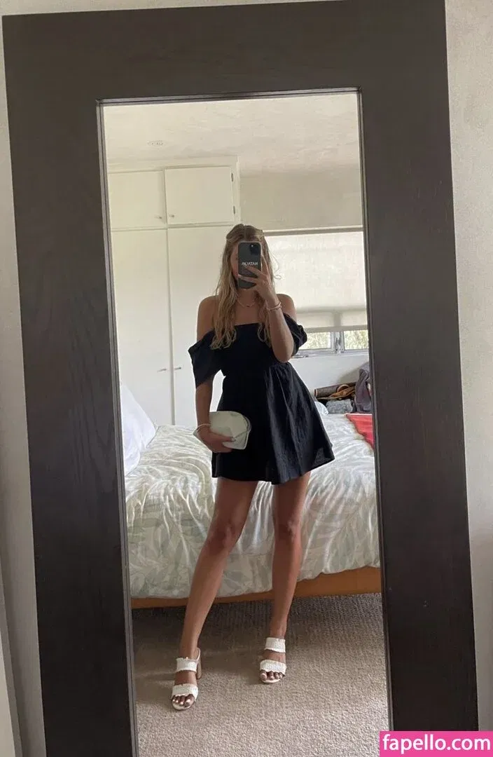 Natasha Bure Onlyfans Photo Gallery 