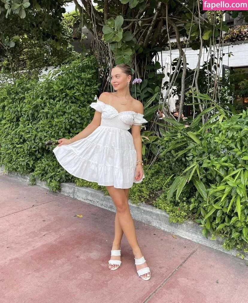 Natasha Bure Onlyfans Photo Gallery 