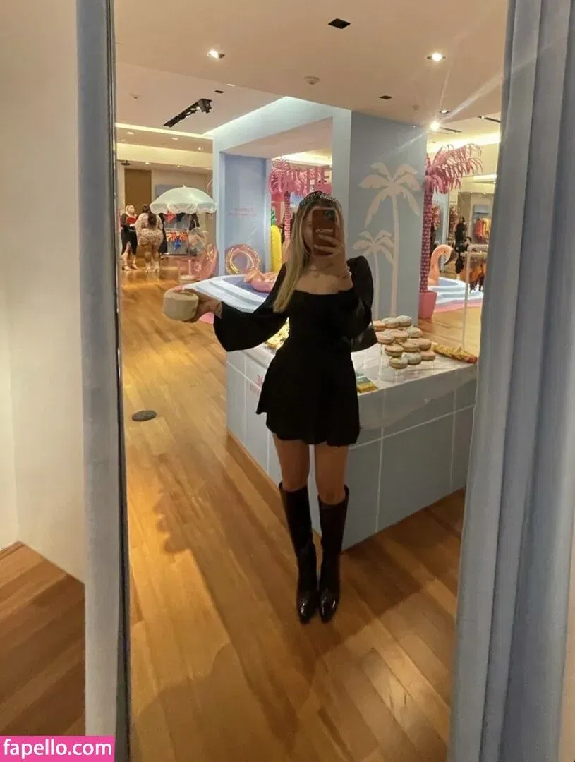 Natasha Bure Onlyfans Photo Gallery 