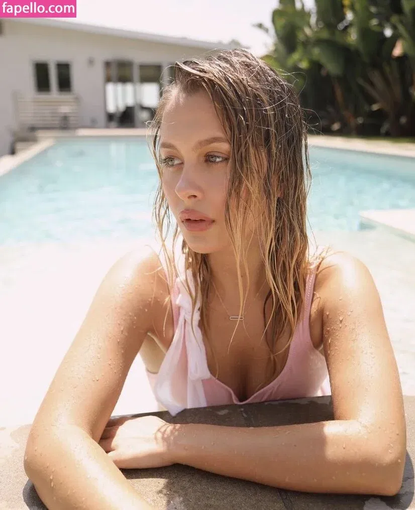 Natasha Bure Onlyfans Photo Gallery 