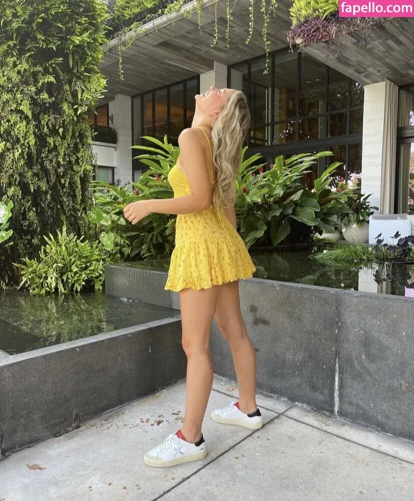 Natasha Bure Onlyfans Photo Gallery 