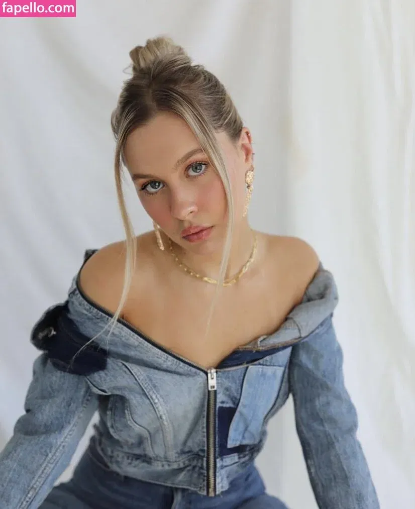 Natasha Bure Onlyfans Photo Gallery 