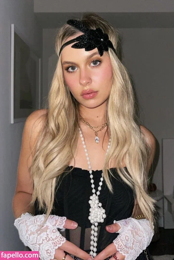 Natasha Bure Onlyfans Photo Gallery 