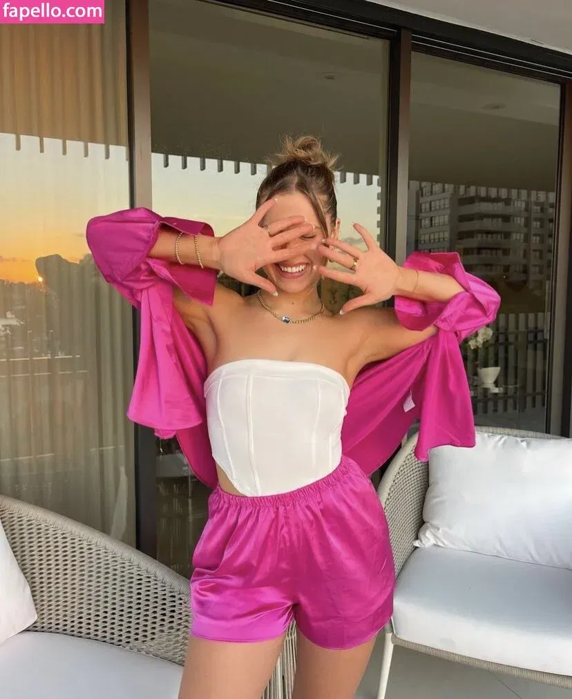 Natasha Bure Onlyfans Photo Gallery 