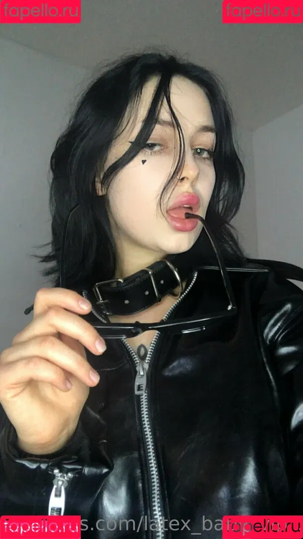 Latex_baby_vip_2000 Onlyfans Photo Gallery 