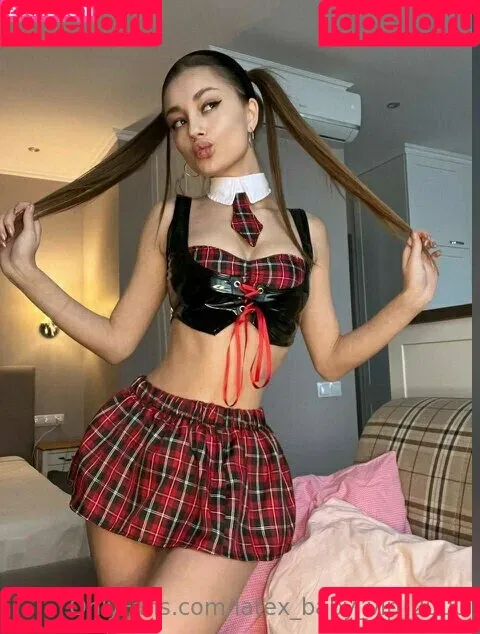 Latex_baby_vip_2000 Onlyfans Photo Gallery 