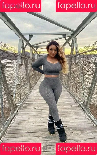 Latex_baby_vip_2000 Onlyfans Photo Gallery 