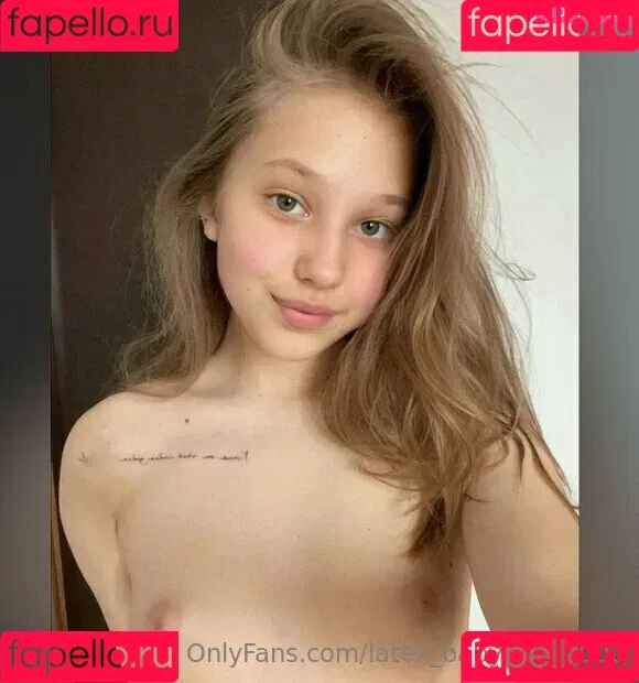 Latex_baby_vip_2000 Onlyfans Photo Gallery 