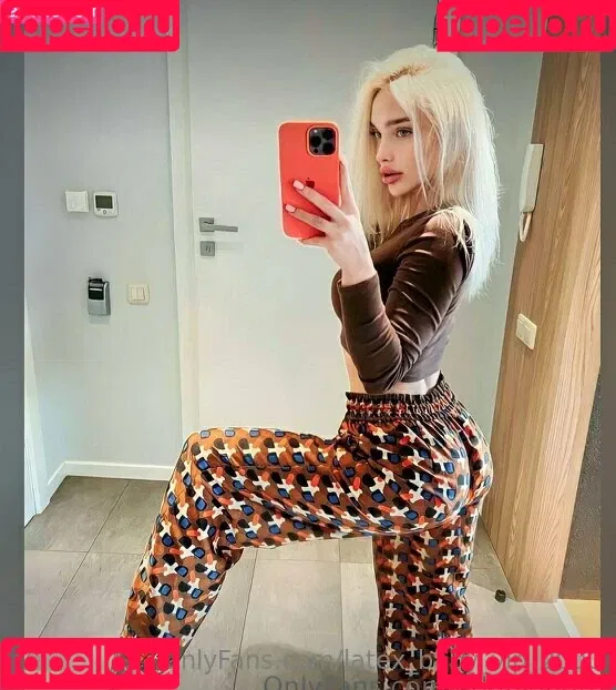 Latex_baby_vip_2000 Onlyfans Photo Gallery 
