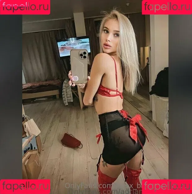 Latex_baby_vip_2000 Onlyfans Photo Gallery 