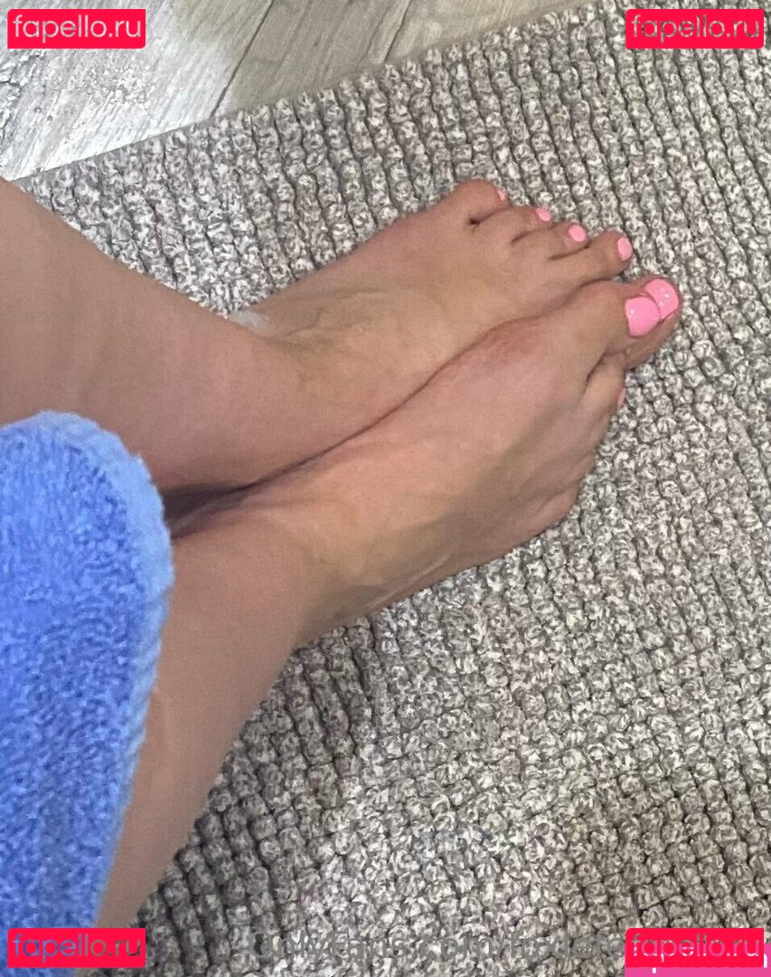 foxiefeetfetish Nude Onlyfans Photo 7