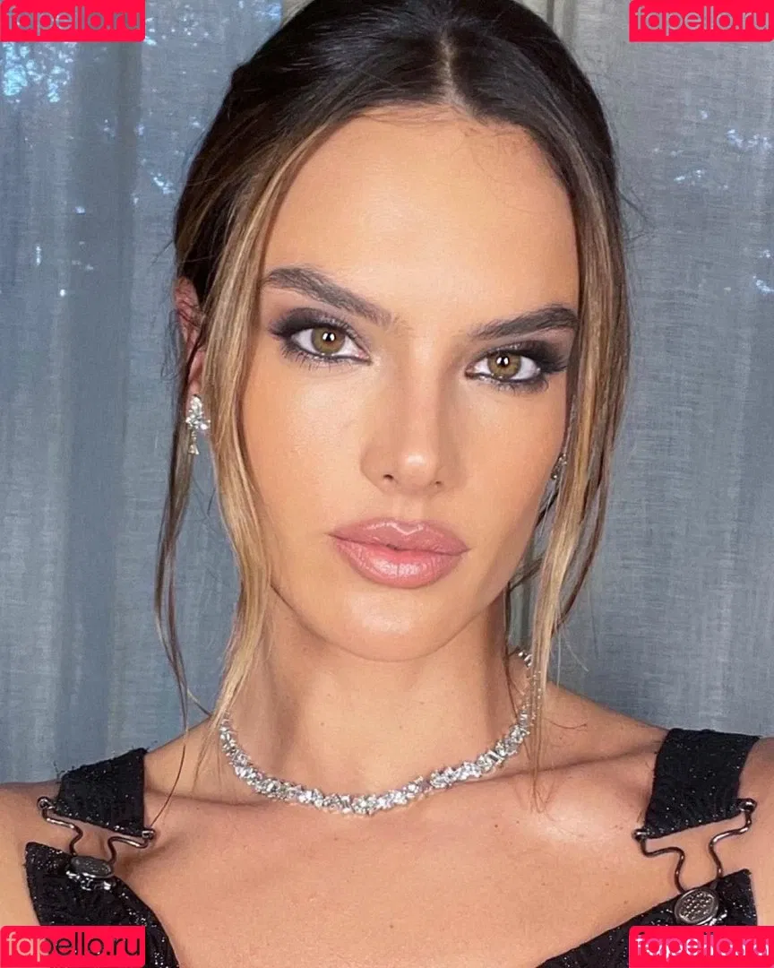 Alessandra Ambrosio Onlyfans Photo Gallery 
