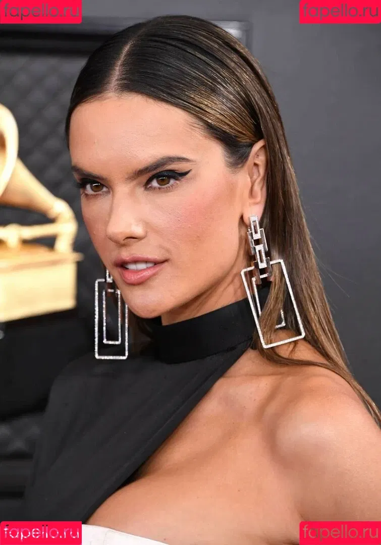 Alessandra Ambrosio Onlyfans Photo Gallery 