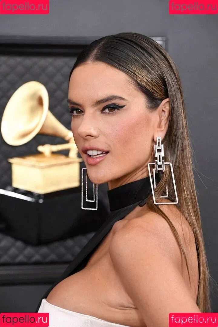 Alessandra Ambrosio Onlyfans Photo Gallery 