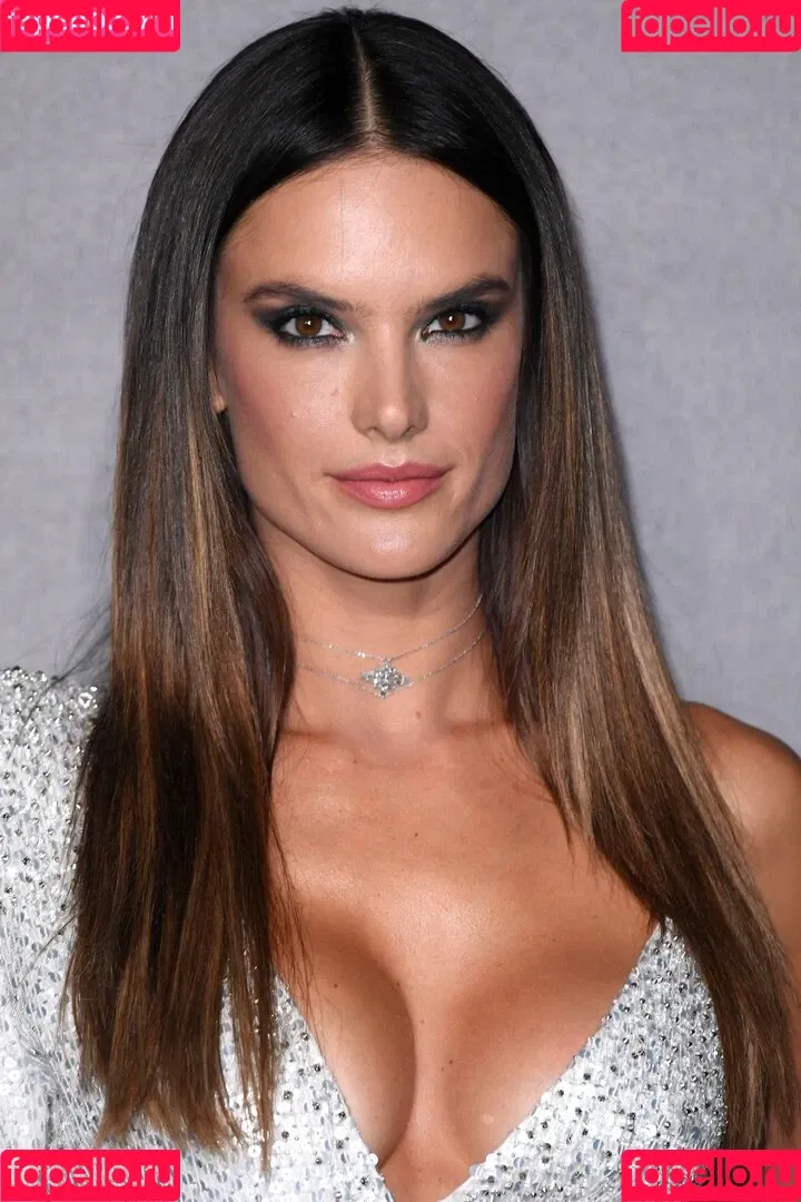 Alessandra Ambrosio Onlyfans Photo Gallery 