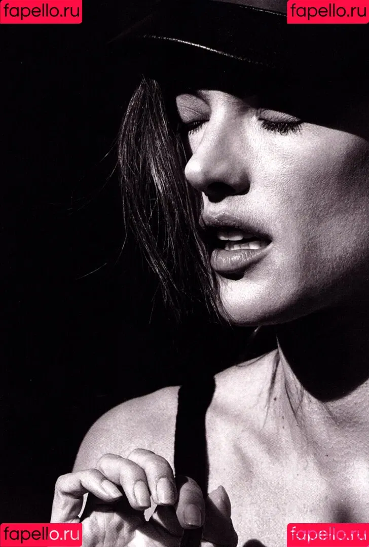 Alessandra Ambrosio Onlyfans Photo Gallery 