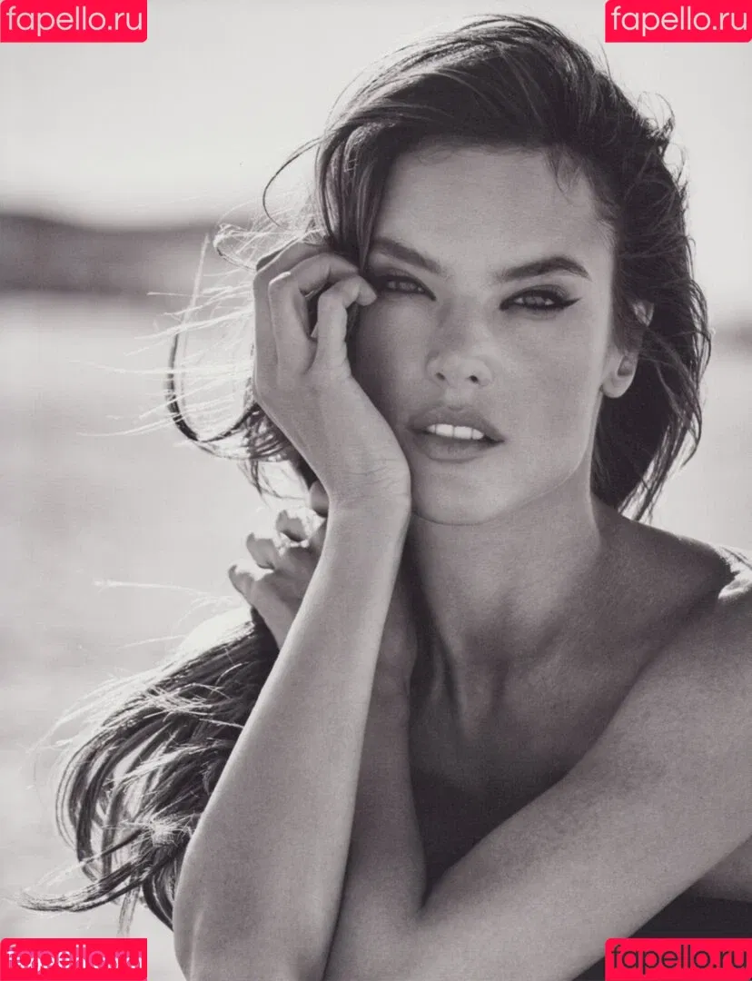 Alessandra Ambrosio Onlyfans Photo Gallery 