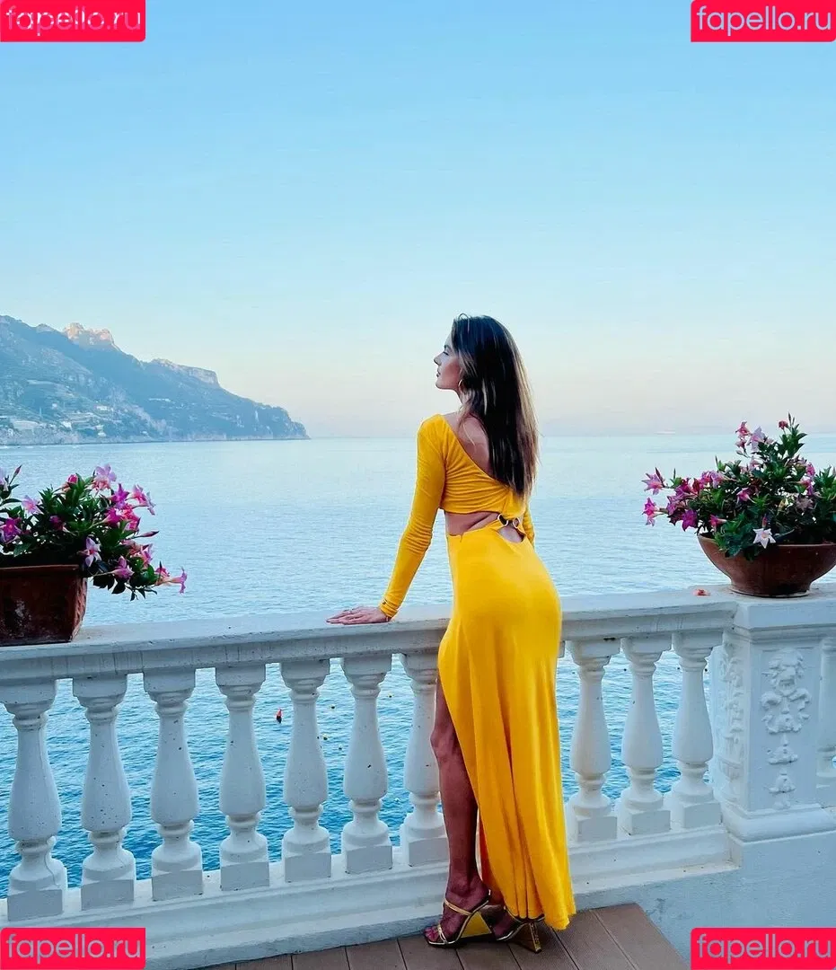 Alessandra Ambrosio Onlyfans Photo Gallery 
