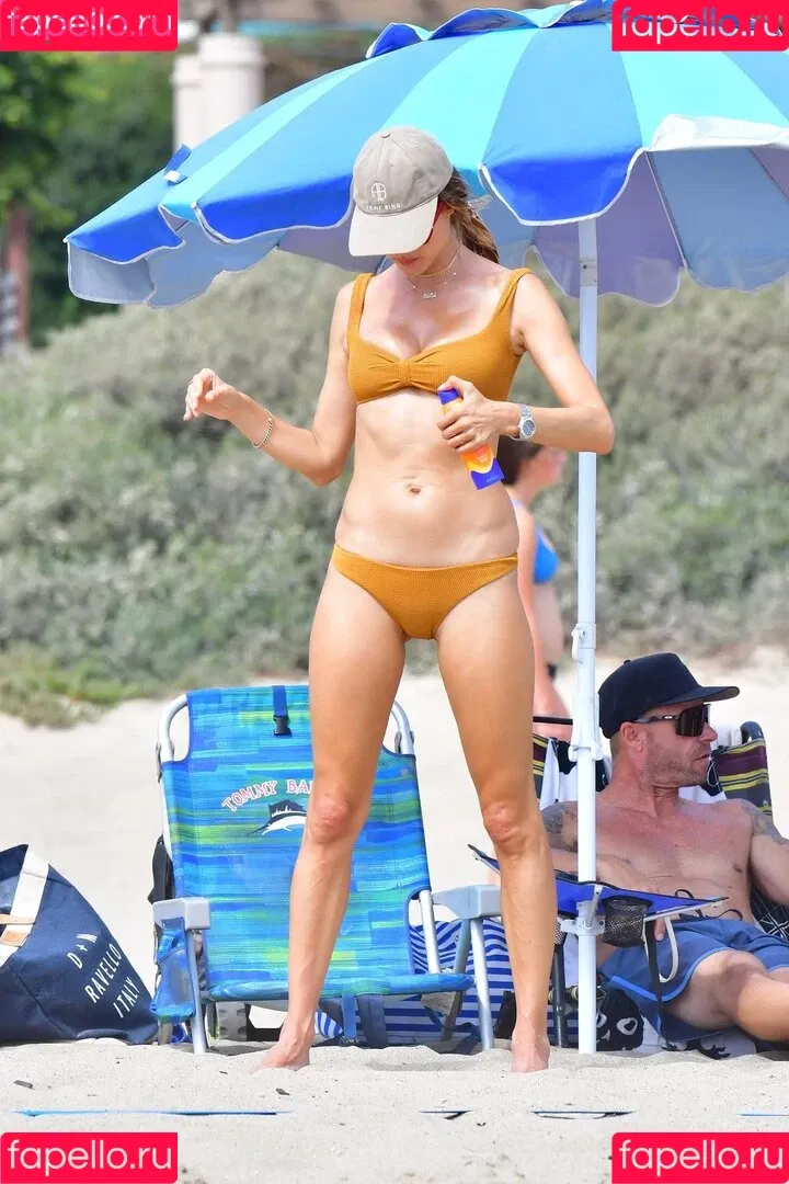 Alessandra Ambrosio Onlyfans Photo Gallery 