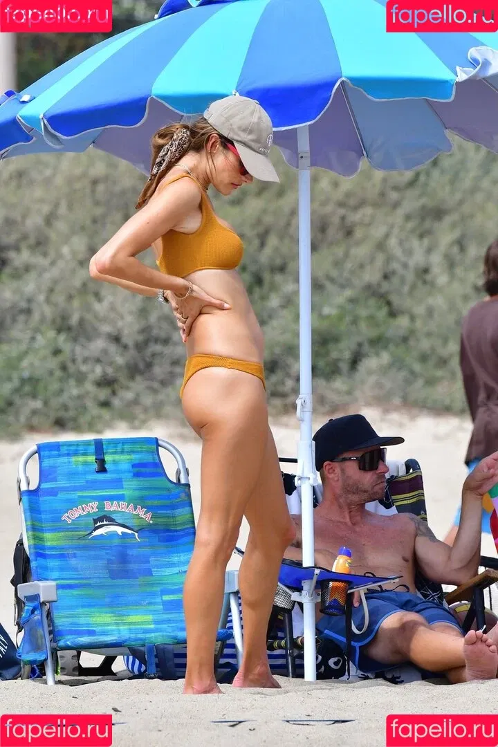 Alessandra Ambrosio Onlyfans Photo Gallery 