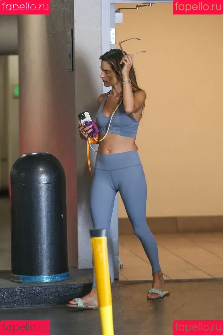 Alessandra Ambrosio Onlyfans Photo Gallery 