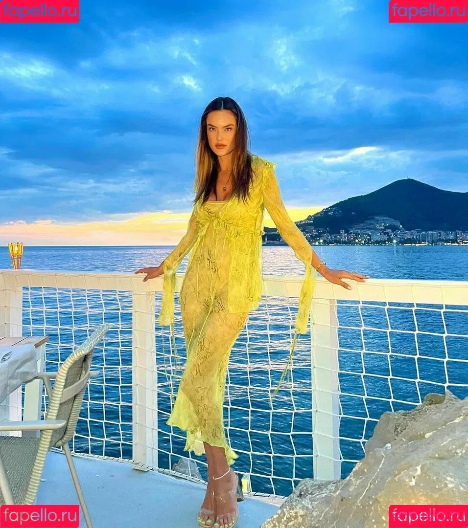 Alessandra Ambrosio Onlyfans Photo Gallery 