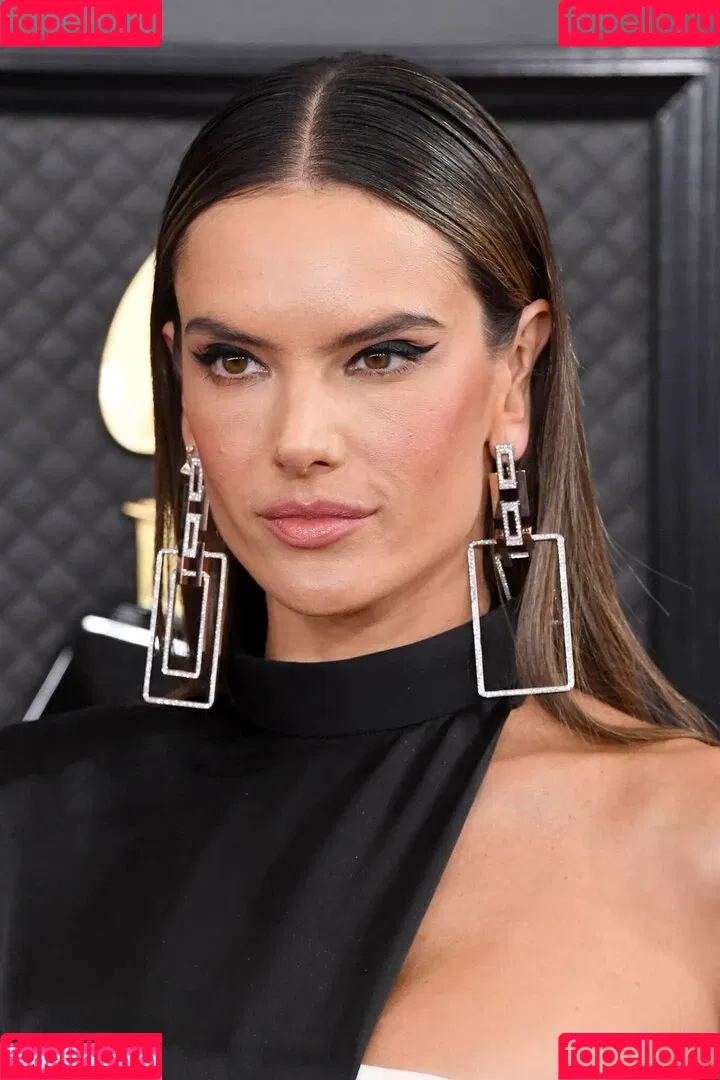 Alessandra Ambrosio Onlyfans Photo Gallery 