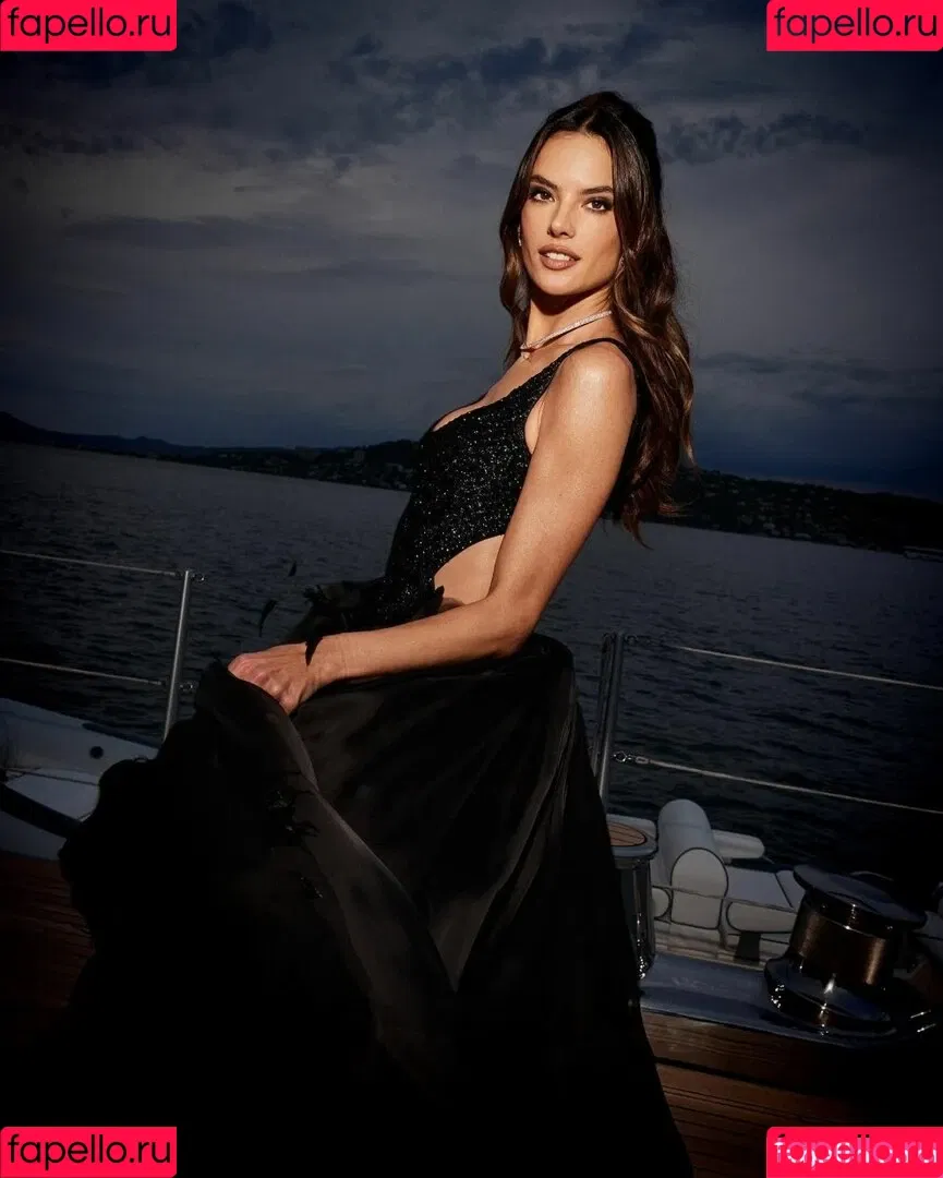 Alessandra Ambrosio Onlyfans Photo Gallery 