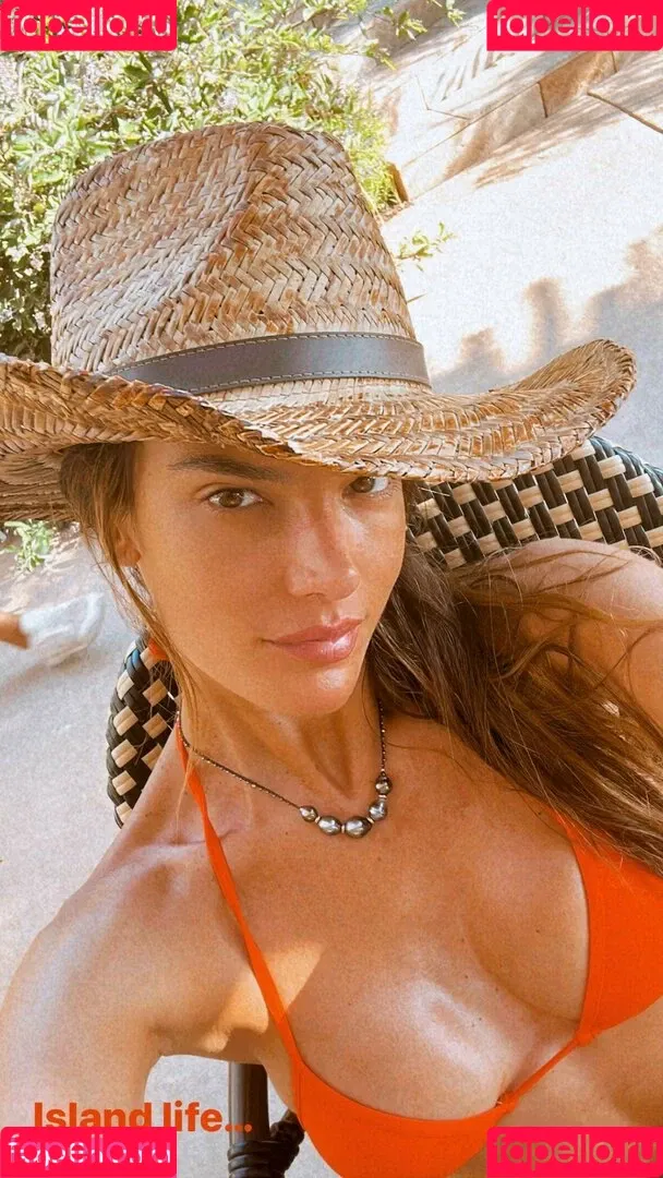Alessandra Ambrosio Onlyfans Photo Gallery 