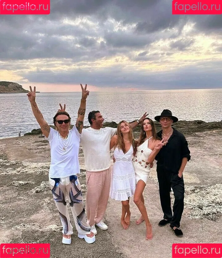 Alessandra Ambrosio Onlyfans Photo Gallery 