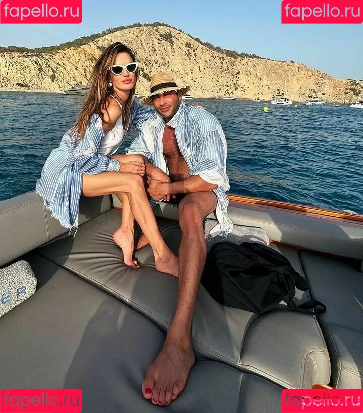Alessandra Ambrosio Onlyfans Photo Gallery 