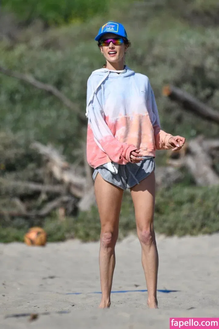 Alessandra Ambrosio Onlyfans Photo Gallery 