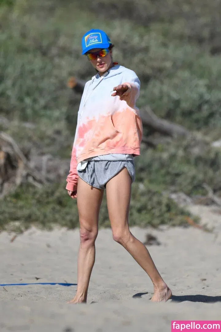 Alessandra Ambrosio Onlyfans Photo Gallery 