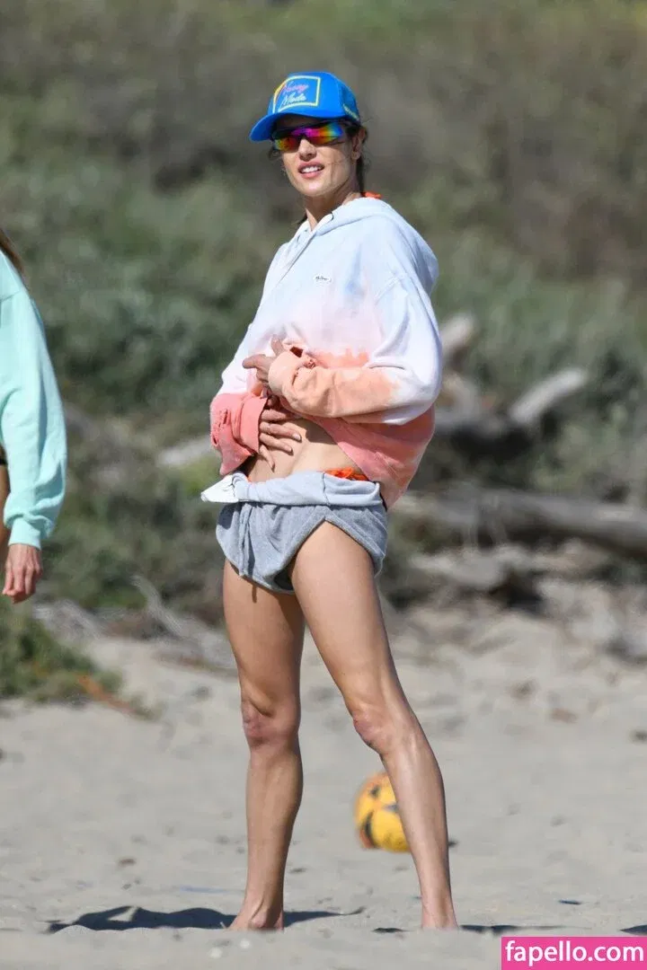 Alessandra Ambrosio Onlyfans Photo Gallery 