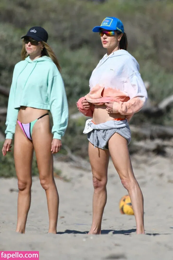 Alessandra Ambrosio Onlyfans Photo Gallery 