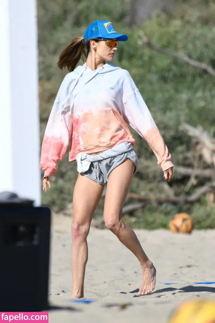 Alessandra Ambrosio Onlyfans Photo Gallery 