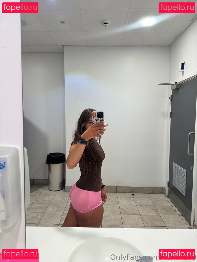 xomills00 Nude Onlyfans Photo 16